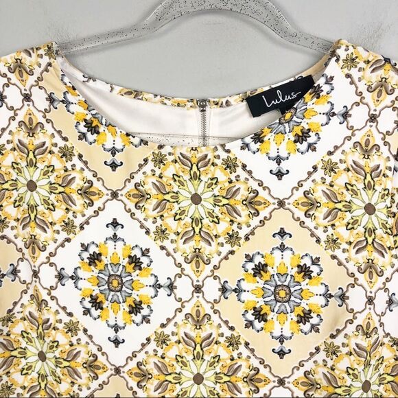 LULU’S | Dandelion Print Short Sleeve Mini Dress Yellow & White Women’s Size M - Picture 6 of 13